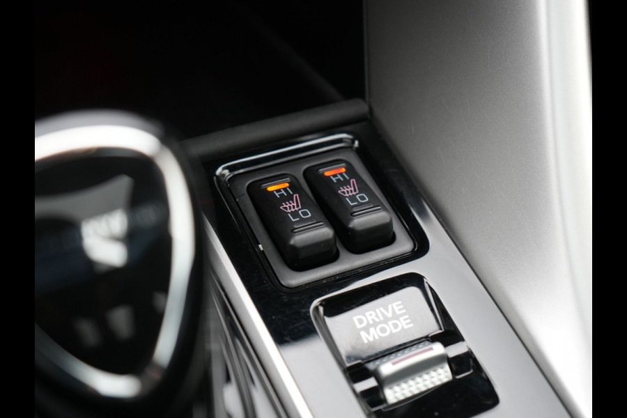 Mitsubishi Eclipse Cross 2.4 Instyle Plug In Hybrid 188pk Dealer O.H. PHEV | Trekhaak Afn. | Panodak | Head Up | Adaptive Cruise | 360 Camera | Lederen Sportstoelen & Stuur Verwarmd | Apple Carplay | Navigatie Via TomTom | Keyless | Blis | DAB |