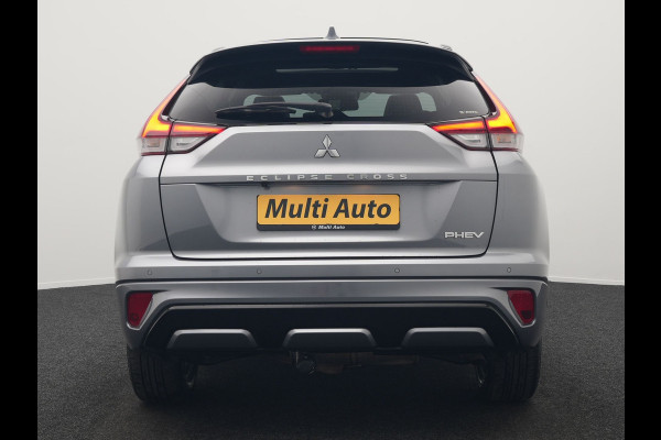 Mitsubishi Eclipse Cross 2.4 Instyle Plug In Hybrid 188pk Dealer O.H. PHEV | Trekhaak Afn. | Panodak | Head Up | Adaptive Cruise | 360 Camera | Lederen Sportstoelen & Stuur Verwarmd | Apple Carplay | Navigatie Via TomTom | Keyless | Blis | DAB |