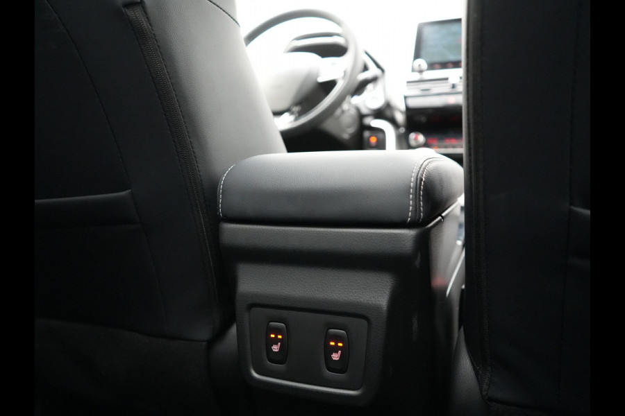 Mitsubishi Eclipse Cross 2.4 Instyle Plug In Hybrid 188pk Dealer O.H. PHEV | Trekhaak Afn. | Panodak | Head Up | Adaptive Cruise | 360 Camera | Lederen Sportstoelen & Stuur Verwarmd | Apple Carplay | Navigatie Via TomTom | Keyless | Blis | DAB |