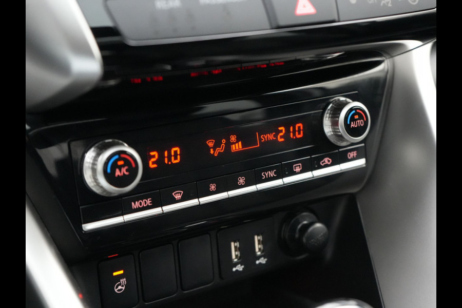 Mitsubishi Eclipse Cross 2.4 Instyle Plug In Hybrid 188pk Dealer O.H. PHEV | Trekhaak Afn. | Panodak | Head Up | Adaptive Cruise | 360 Camera | Lederen Sportstoelen & Stuur Verwarmd | Apple Carplay | Navigatie Via TomTom | Keyless | Blis | DAB |