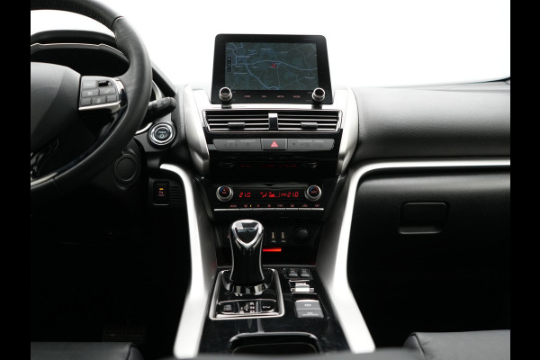 Mitsubishi Eclipse Cross 2.4 Instyle Plug In Hybrid 188pk Dealer O.H. PHEV | Trekhaak Afn. | Panodak | Head Up | Adaptive Cruise | 360 Camera | Lederen Sportstoelen & Stuur Verwarmd | Apple Carplay | Navigatie Via TomTom | Keyless | Blis | DAB |