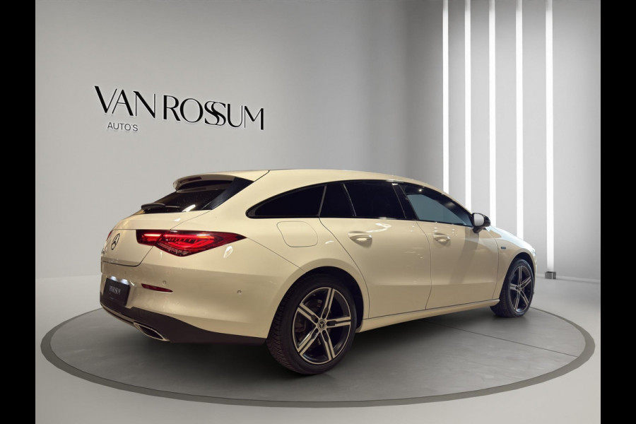 Mercedes-Benz CLA-Klasse Shooting Brake 250 e Luxury Line Automaat | Comfortstoelen | Sfeerverl | 17"Velg | Camera | Volledig digitaal |