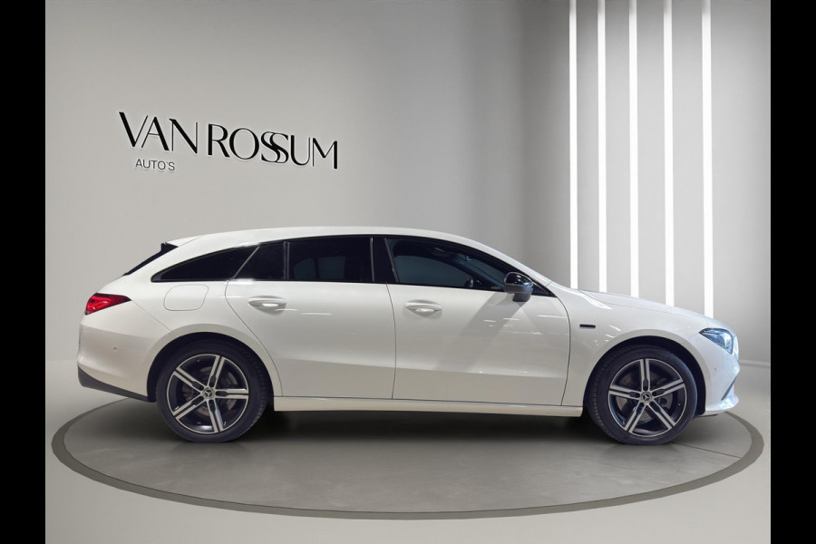 Mercedes-Benz CLA-Klasse Shooting Brake 250 e Luxury Line Automaat | Comfortstoelen | Sfeerverl | 17"Velg | Camera | Volledig digitaal |
