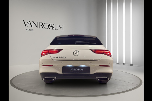 Mercedes-Benz CLA-Klasse Shooting Brake 250 e Luxury Line Automaat | Comfortstoelen | Sfeerverl | 17"Velg | Camera | Volledig digitaal |