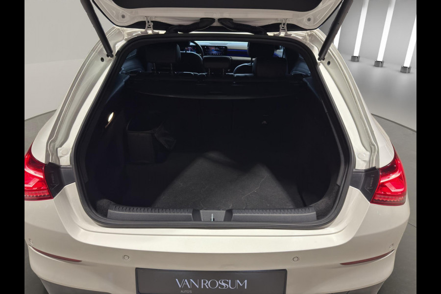 Mercedes-Benz CLA-Klasse Shooting Brake 250 e Luxury Line Automaat | Comfortstoelen | Sfeerverl | 17"Velg | Camera | Volledig digitaal |