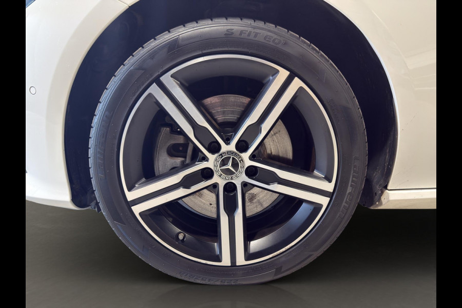 Mercedes-Benz CLA-Klasse Shooting Brake 250 e Luxury Line Automaat | Comfortstoelen | Sfeerverl | 17"Velg | Camera | Volledig digitaal |