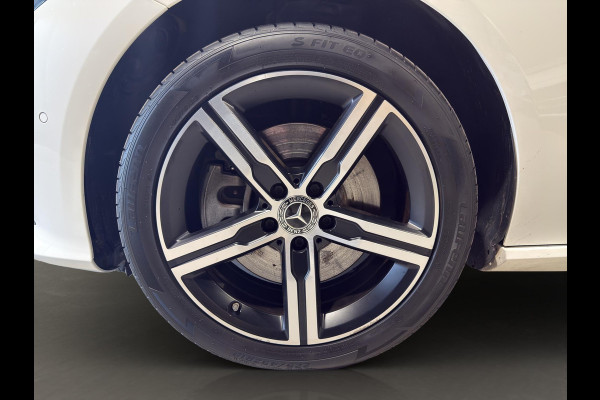 Mercedes-Benz CLA-Klasse Shooting Brake 250 e Luxury Line Automaat | Comfortstoelen | Sfeerverl | 17"Velg | Camera | Volledig digitaal |