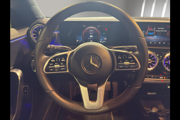 Mercedes-Benz CLA-Klasse Shooting Brake 250 e Luxury Line Automaat | Comfortstoelen | Sfeerverl | 17"Velg | Camera | Volledig digitaal |