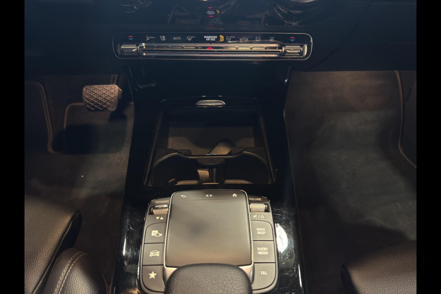 Mercedes-Benz CLA-Klasse Shooting Brake 250 e Luxury Line Automaat | Comfortstoelen | Sfeerverl | 17"Velg | Camera | Volledig digitaal |