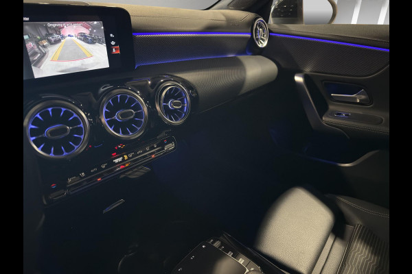 Mercedes-Benz CLA-Klasse Shooting Brake 250 e Luxury Line Automaat | Comfortstoelen | Sfeerverl | 17"Velg | Camera | Volledig digitaal |