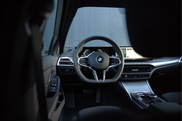 BMW 3 Serie Touring 330i xDrive High Excecutive M Sport | M Performance | Stoelverwarming | Camera | Navigatie | Parkeersensoren | Apple Carplay | Keyless | HIFI | Adaptive Cruise Control | DAB | LED | BTW | Fabrieksgarantie