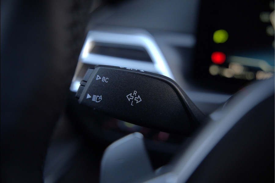 BMW 3 Serie Touring 330i xDrive High Excecutive M Sport | M Performance | Stoelverwarming | Camera | Navigatie | Parkeersensoren | Apple Carplay | Keyless | HIFI | Adaptive Cruise Control | DAB | LED | BTW | Fabrieksgarantie