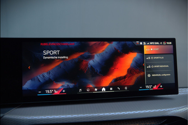 BMW 3 Serie Touring 330i xDrive High Excecutive M Sport | M Performance | Stoelverwarming | Camera | Navigatie | Parkeersensoren | Apple Carplay | Keyless | HIFI | Adaptive Cruise Control | DAB | LED | BTW | Fabrieksgarantie