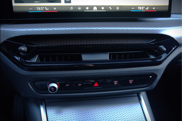 BMW 3 Serie Touring 330i xDrive High Excecutive M Sport | M Performance | Stoelverwarming | Camera | Navigatie | Parkeersensoren | Apple Carplay | Keyless | HIFI | Adaptive Cruise Control | DAB | LED | BTW | Fabrieksgarantie