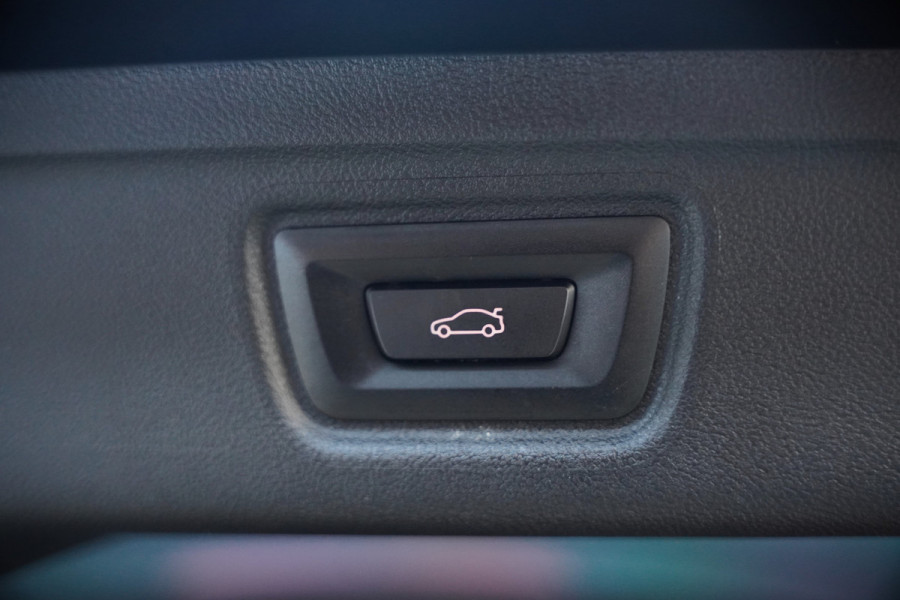 BMW 3 Serie Touring 330i xDrive High Excecutive M Sport | M Performance | Stoelverwarming | Camera | Navigatie | Parkeersensoren | Apple Carplay | Keyless | HIFI | Adaptive Cruise Control | DAB | LED | BTW | Fabrieksgarantie