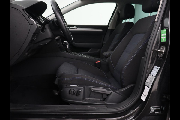 Volkswagen Passat 1.4 TSI PHEV GTE | Stoelverwarming | Massage | Carplay | Navigatie | Matrix LED | Camera | Park Assist | Adaptive cruise | Side Assist | Plug In