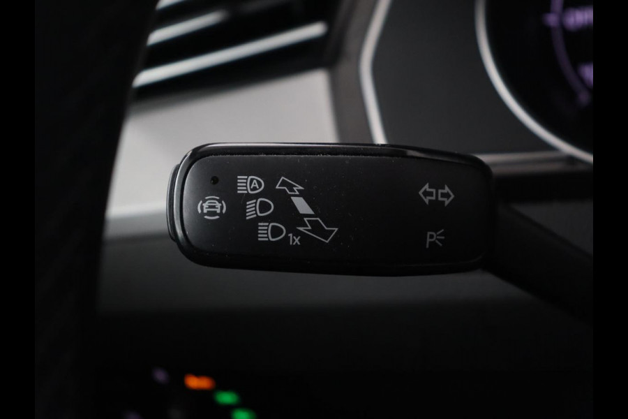 Volkswagen Passat 1.4 TSI PHEV GTE | Stoelverwarming | Massage | Carplay | Navigatie | Matrix LED | Camera | Park Assist | Adaptive cruise | Side Assist | Plug In