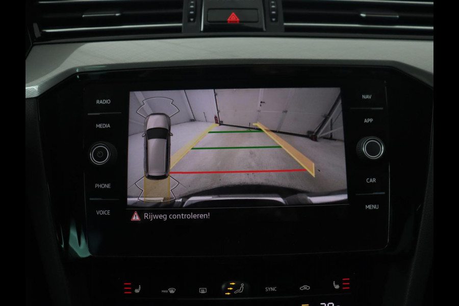 Volkswagen Passat 1.4 TSI PHEV GTE | Stoelverwarming | Massage | Carplay | Navigatie | Matrix LED | Camera | Park Assist | Adaptive cruise | Side Assist | Plug In