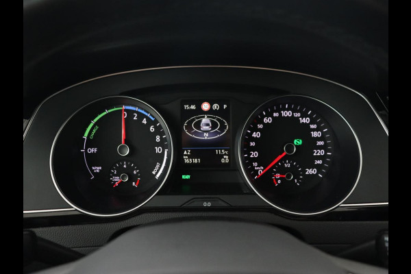 Volkswagen Passat 1.4 TSI PHEV GTE | Stoelverwarming | Massage | Carplay | Navigatie | Matrix LED | Camera | Park Assist | Adaptive cruise | Side Assist | Plug In