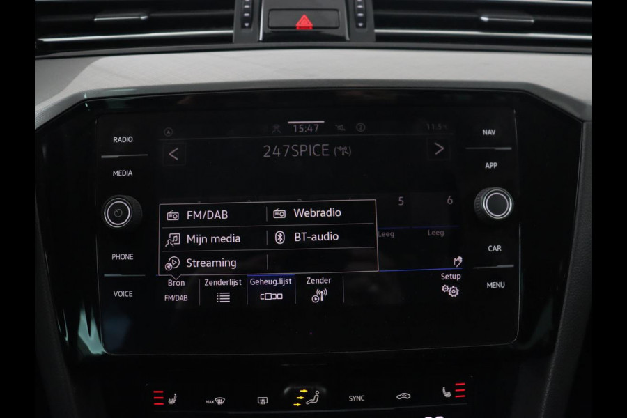 Volkswagen Passat 1.4 TSI PHEV GTE | Stoelverwarming | Massage | Carplay | Navigatie | Matrix LED | Camera | Park Assist | Adaptive cruise | Side Assist | Plug In