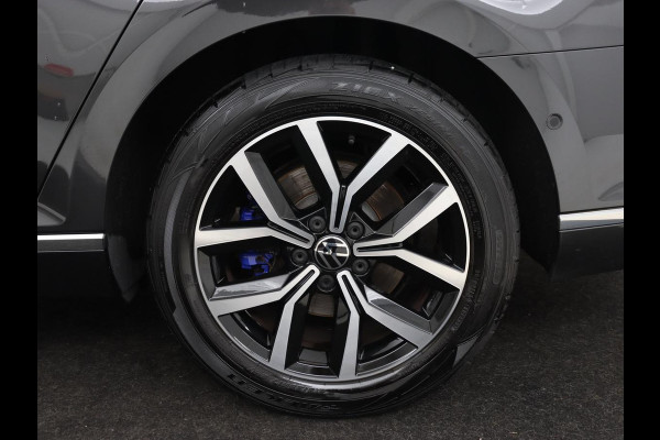 Volkswagen Passat 1.4 TSI PHEV GTE | Stoelverwarming | Massage | Carplay | Navigatie | Matrix LED | Camera | Park Assist | Adaptive cruise | Side Assist | Plug In