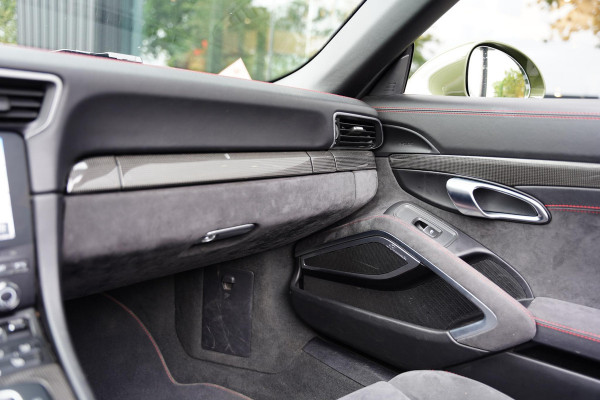 Porsche 911 991 Cabriolet 3.0 Carrera GTS Nato Green Burmester Lifting