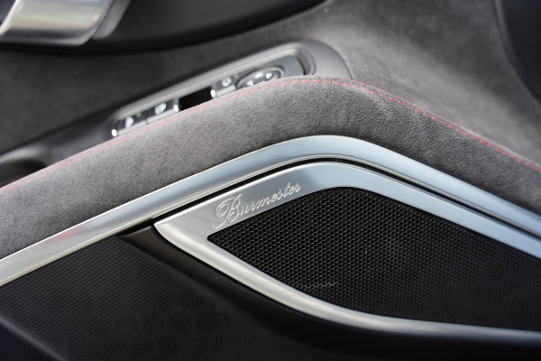 Porsche 911 991 Cabriolet 3.0 Carrera GTS Nato Green Burmester Lifting