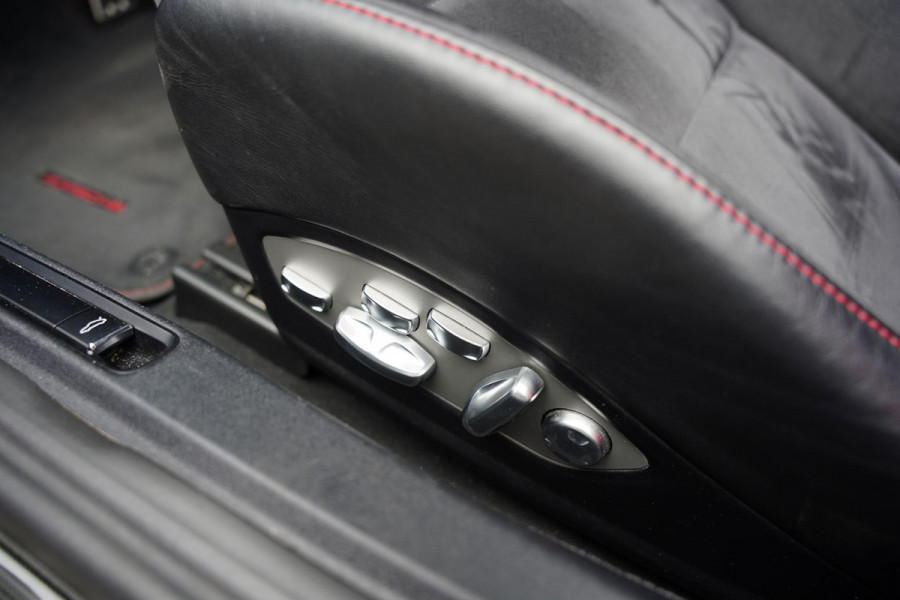 Porsche 911 991 Cabriolet 3.0 Carrera GTS Nato Green Burmester Lifting