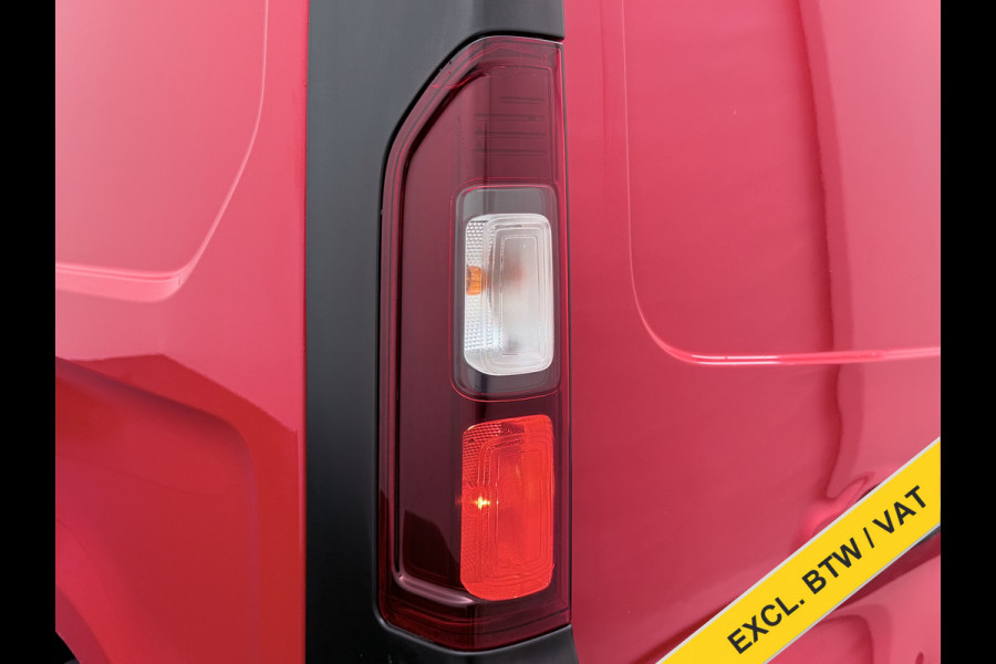 Opel Vivaro D126PK DC 5-Pers. Dubbele Cabine Navi Camera EURO 6 L2H1 Airco Trekhaak Cruise Control Pdc Sport EcoFlex 1.6CDTI Betonplex Vloer Wandbetimmering Schuifdeur 1e Eigenaar Origineel Nederlandse Auto