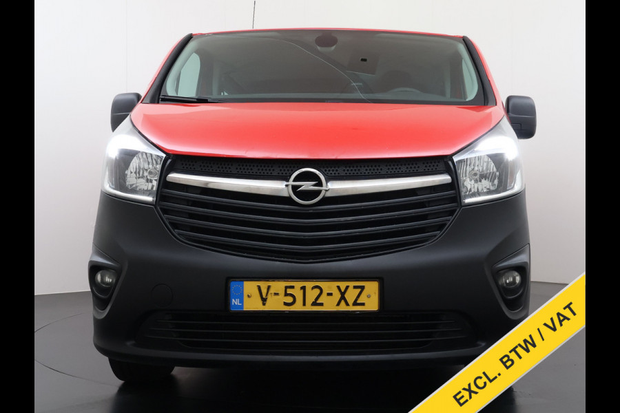 Opel Vivaro D126PK DC 5-Pers. Dubbele Cabine Navi Camera EURO 6 L2H1 Airco Trekhaak Cruise Control Pdc Sport EcoFlex 1.6CDTI Betonplex Vloer Wandbetimmering Schuifdeur 1e Eigenaar Origineel Nederlandse Auto