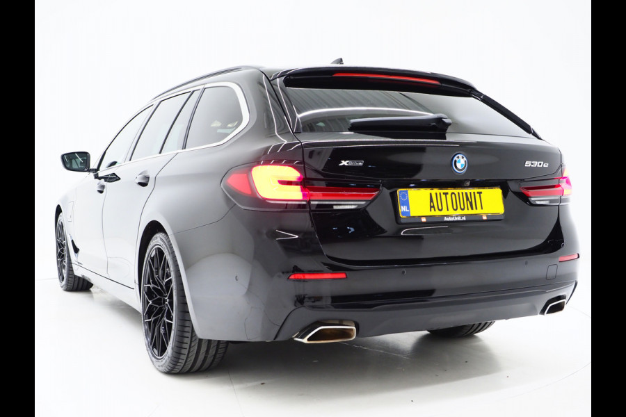 BMW 5 Serie Touring 530e xDrive Business Edition Plus | Panoramadak | Camera | Sfeerverlichting | BLIS | Carplay