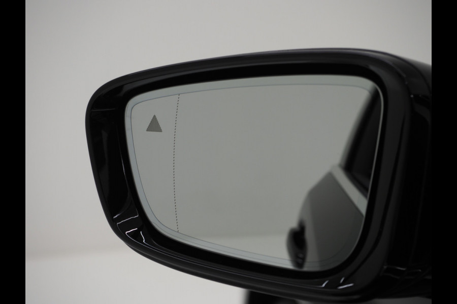 BMW 5 Serie Touring 530e xDrive Business Edition Plus | Panoramadak | Camera | Sfeerverlichting | BLIS | Carplay