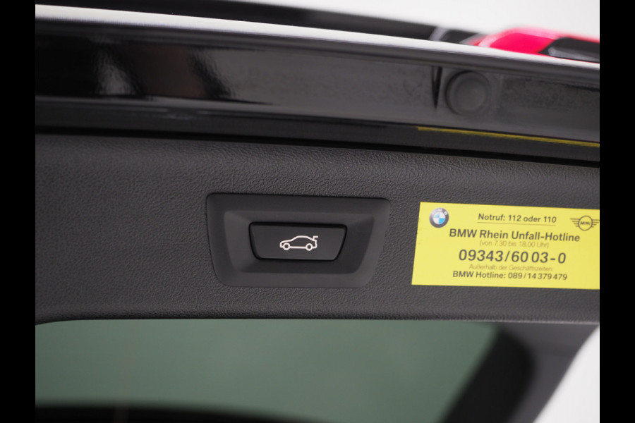 BMW 5 Serie Touring 530e xDrive Business Edition Plus | Panoramadak | Camera | Sfeerverlichting | BLIS | Carplay