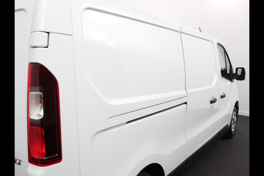 Renault Trafic 2.0 Blue dC1 150 EDC T30 L2H1 Advance Navigatie  Airco Lichtmetalen velgen Betimmering Trekhaak Camera Parkeer sensoren Dab Prijs Incl. BOVAG Garantie