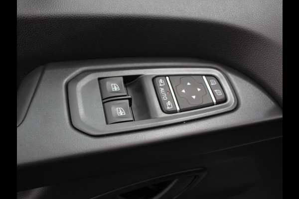 Renault Trafic 2.0 Blue dC1 150 EDC T30 L2H1 Advance Navigatie  Airco Lichtmetalen velgen Betimmering Trekhaak Camera Parkeer sensoren Dab Prijs Incl. BOVAG Garantie