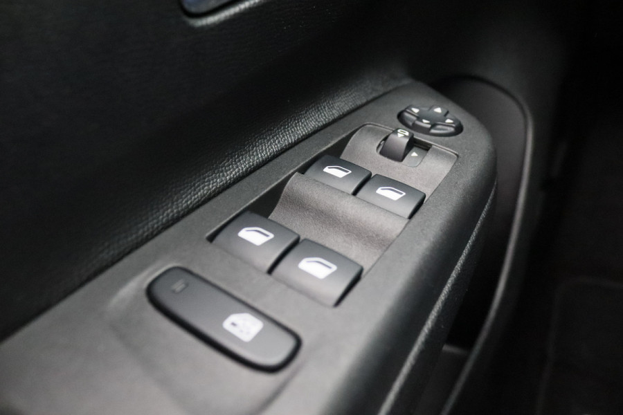 Opel Corsa 1.2 GS Line Automaat LED, Climate, Cruise, Apple Carplay, Navigatie, Keyless, 17''