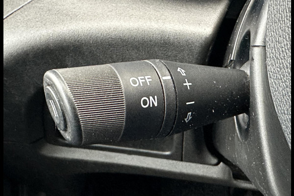 Iveco Daily 35S14V 2.3 Bakwagen met laadklep automaat Nieuwe motor met factuur!