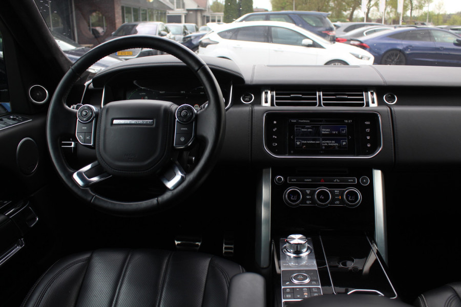 Land Rover Range Rover 3.0 SDV6 Hybrid Autobiography / Trekhaak / Panoramadak / Head-up / 22'' / Leder / Keyless / Meridian / Dodehoek / DAB