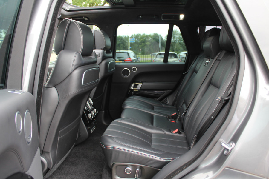 Land Rover Range Rover 3.0 SDV6 Hybrid Autobiography / Trekhaak / Panoramadak / Head-up / 22'' / Leder / Keyless / Meridian / Dodehoek / DAB