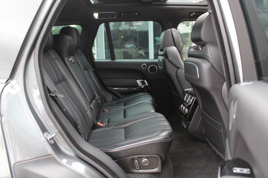 Land Rover Range Rover 3.0 SDV6 Hybrid Autobiography / Trekhaak / Panoramadak / Head-up / 22'' / Leder / Keyless / Meridian / Dodehoek / DAB
