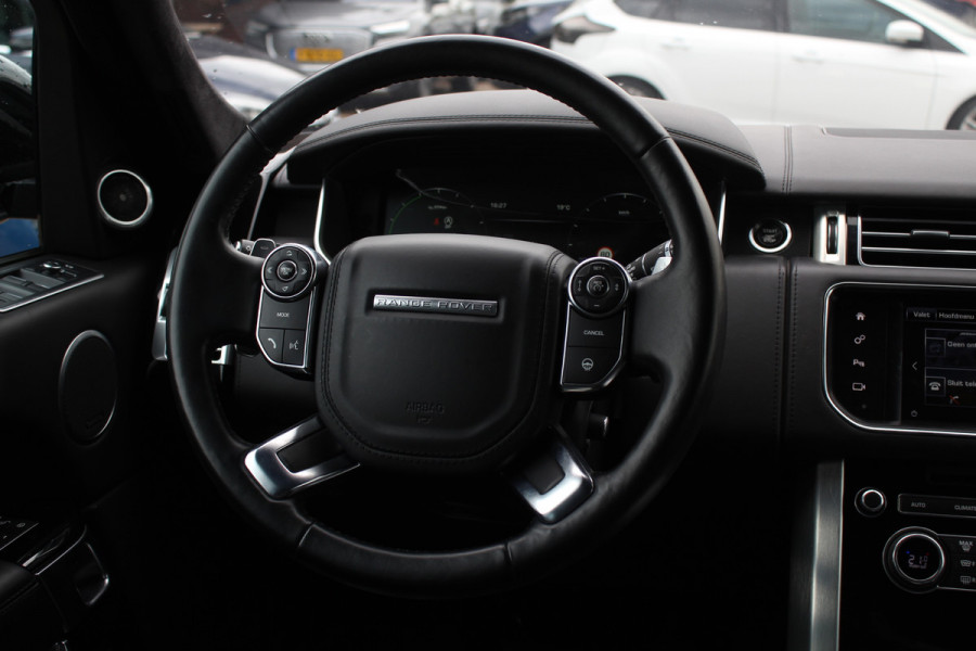Land Rover Range Rover 3.0 SDV6 Hybrid Autobiography / Trekhaak / Panoramadak / Head-up / 22'' / Leder / Keyless / Meridian / Dodehoek / DAB