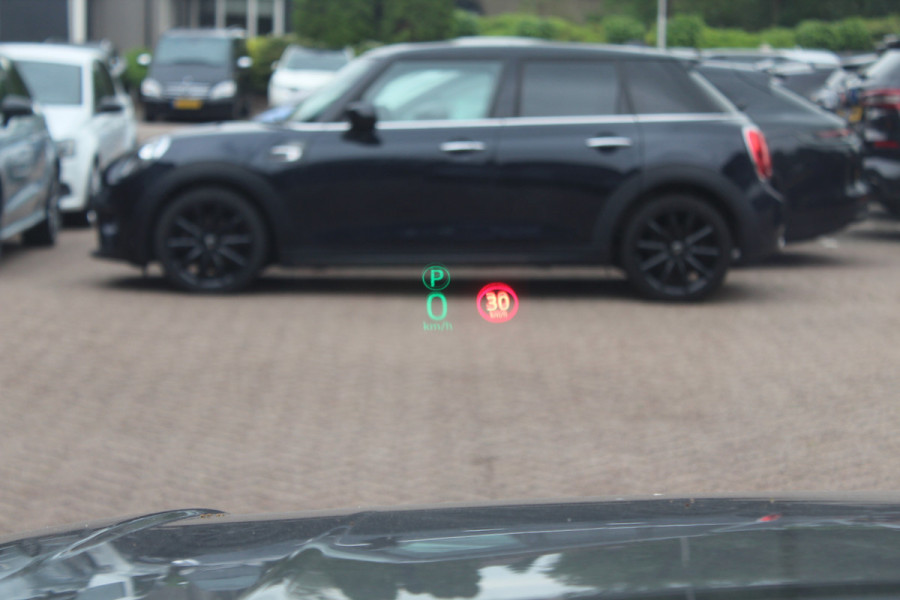 Land Rover Range Rover 3.0 SDV6 Hybrid Autobiography / Trekhaak / Panoramadak / Head-up / 22'' / Leder / Keyless / Meridian / Dodehoek / DAB