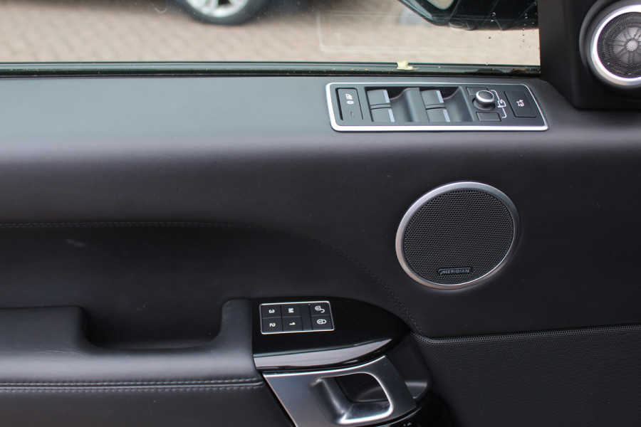 Land Rover Range Rover 3.0 SDV6 Hybrid Autobiography / Trekhaak / Panoramadak / Head-up / 22'' / Leder / Keyless / Meridian / Dodehoek / DAB