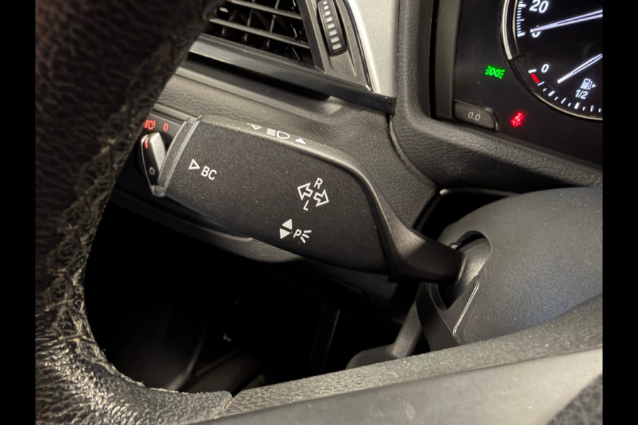 BMW X1 SDrive18i High Executive Edition AUT. NAVIGATIE CAMERA PDC CRUISE KEYLESS-GO STOELVERWARMING