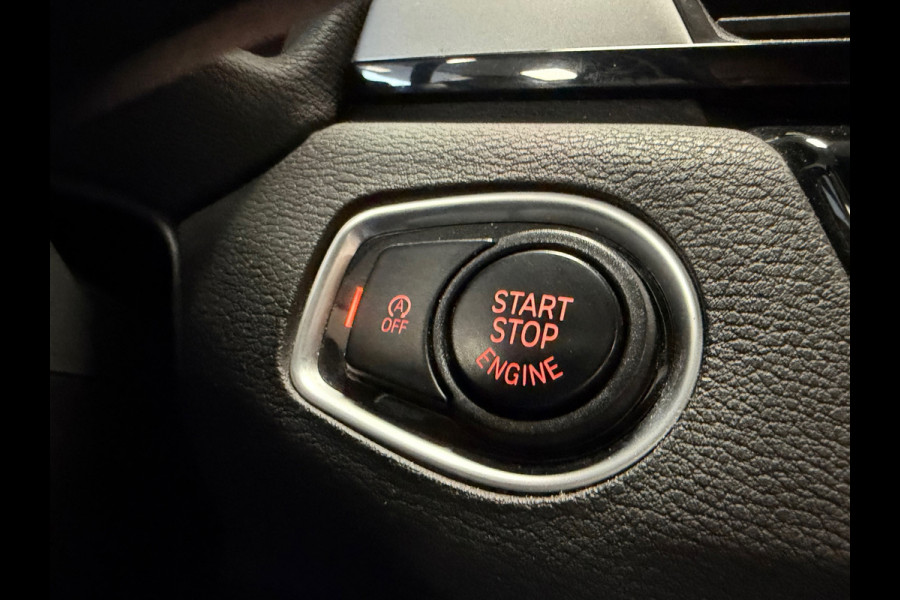 BMW X1 SDrive18i High Executive Edition AUT. NAVIGATIE CAMERA PDC CRUISE KEYLESS-GO STOELVERWARMING