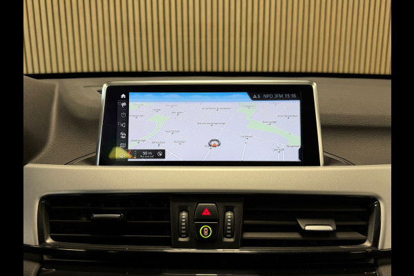 BMW X1 SDrive18i High Executive Edition AUT. NAVIGATIE CAMERA PDC CRUISE KEYLESS-GO STOELVERWARMING