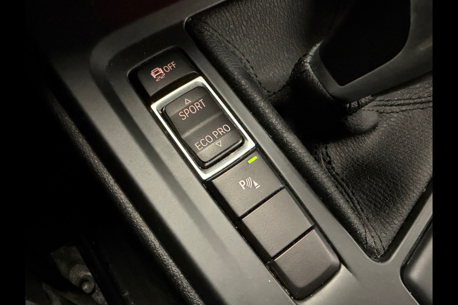 BMW X1 SDrive18i High Executive Edition AUT. NAVIGATIE CAMERA PDC CRUISE KEYLESS-GO STOELVERWARMING