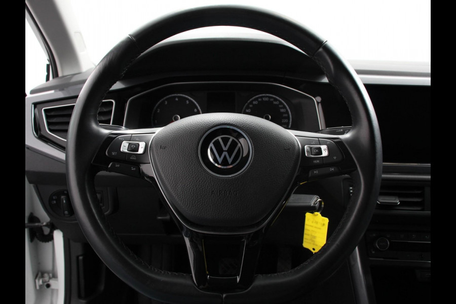 Volkswagen Polo 1.0 TSI 110pk Highline Plus DSG | Apple Carplay/Android Auto | Dab | Parkeer sensoren | Extra Getint Glas | Adaptive Cruise Control