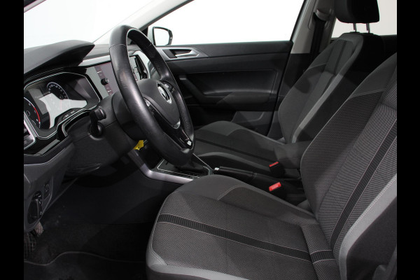 Volkswagen Polo 1.0 TSI 110pk Highline Plus DSG | Apple Carplay/Android Auto | Dab | Parkeer sensoren | Extra Getint Glas | Adaptive Cruise Control