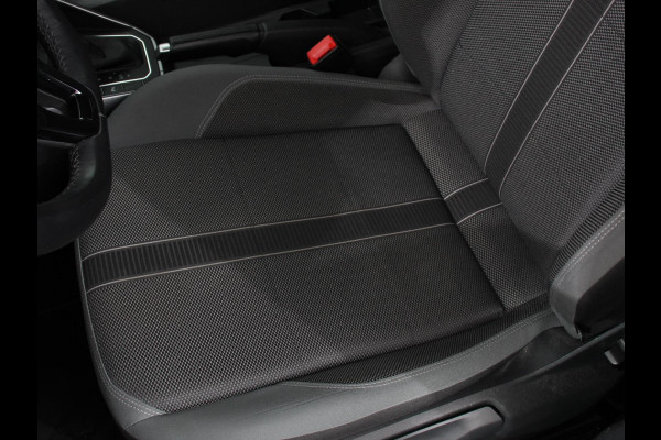 Volkswagen Polo 1.0 TSI 110pk Highline Plus DSG | Apple Carplay/Android Auto | Dab | Parkeer sensoren | Extra Getint Glas | Adaptive Cruise Control